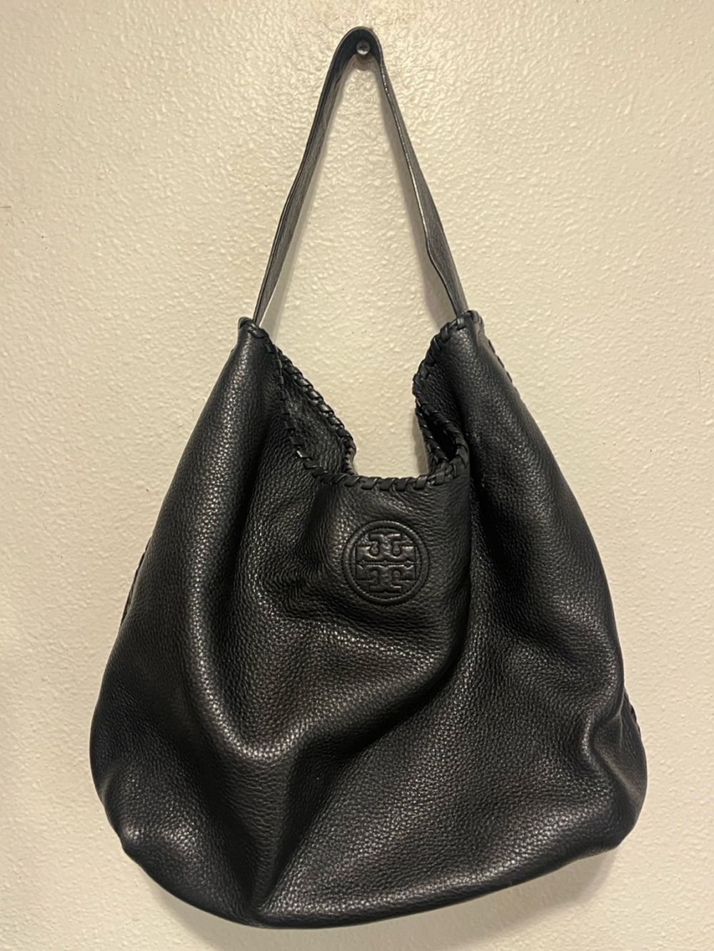 TORY BURCH Marion Whipstitch Hobo Bag Black Pebbled Leather w/ Dust Bag - Picture 2 of 16